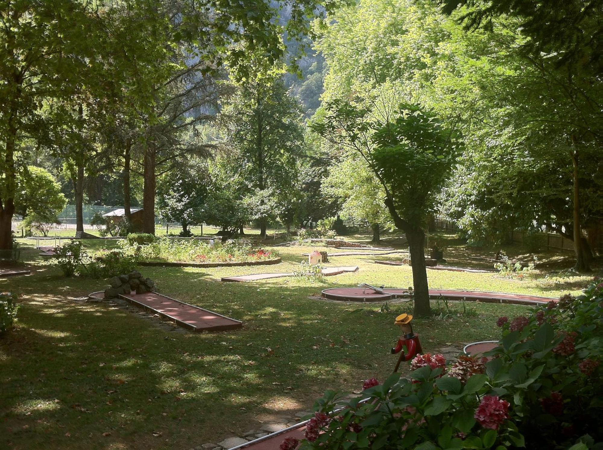 Residence Thermale Du Parc Ornolac-Ussat-les-Bains Екстер'єр фото